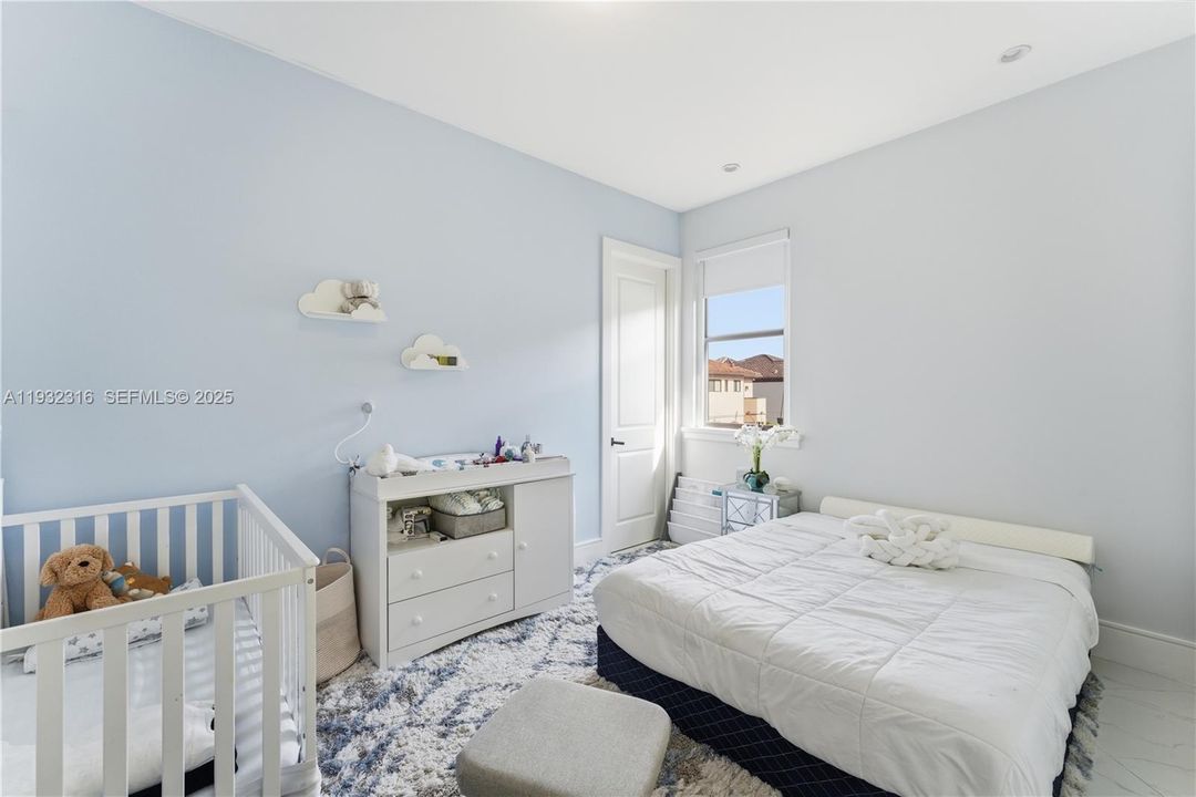 待售: $1,375,000 (5 贝兹, 4 浴室, 3223 平方英尺)