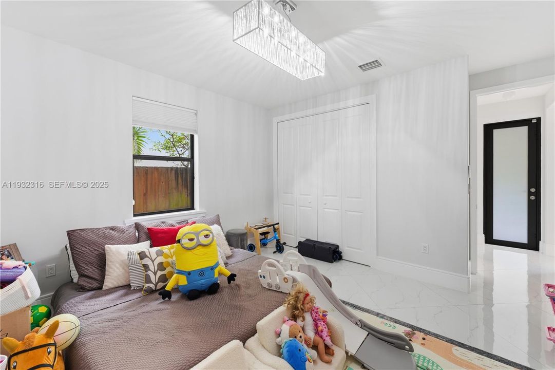 待售: $1,375,000 (5 贝兹, 4 浴室, 3223 平方英尺)