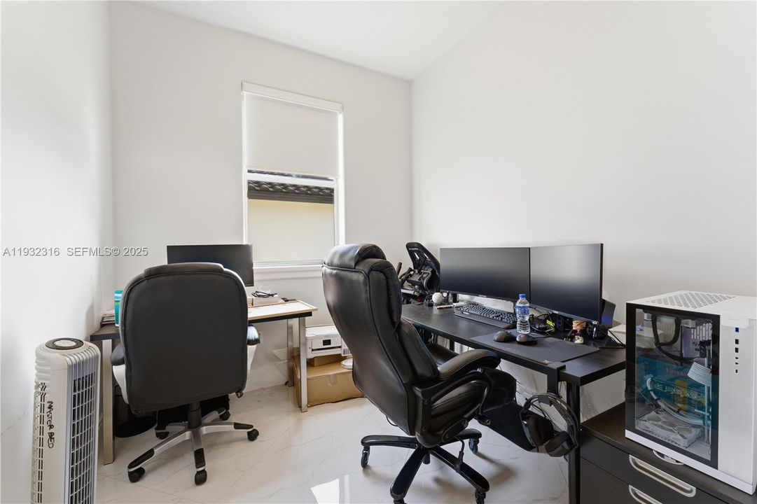 待售: $1,375,000 (5 贝兹, 4 浴室, 3223 平方英尺)