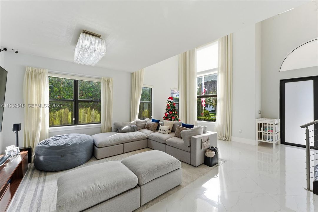 待售: $1,375,000 (5 贝兹, 4 浴室, 3223 平方英尺)