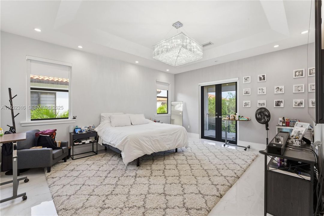 待售: $1,375,000 (5 贝兹, 4 浴室, 3223 平方英尺)