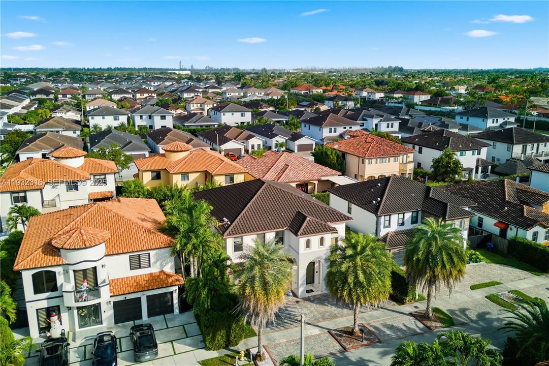 待售: $1,375,000 (5 贝兹, 4 浴室, 3223 平方英尺)