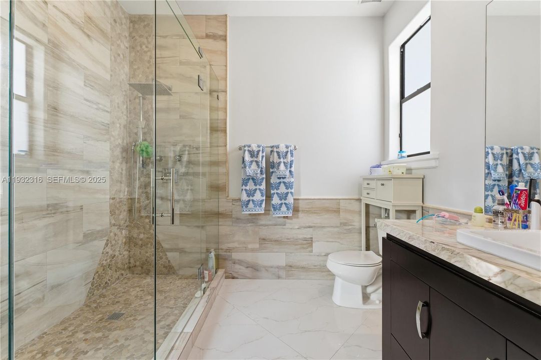 待售: $1,375,000 (5 贝兹, 4 浴室, 3223 平方英尺)