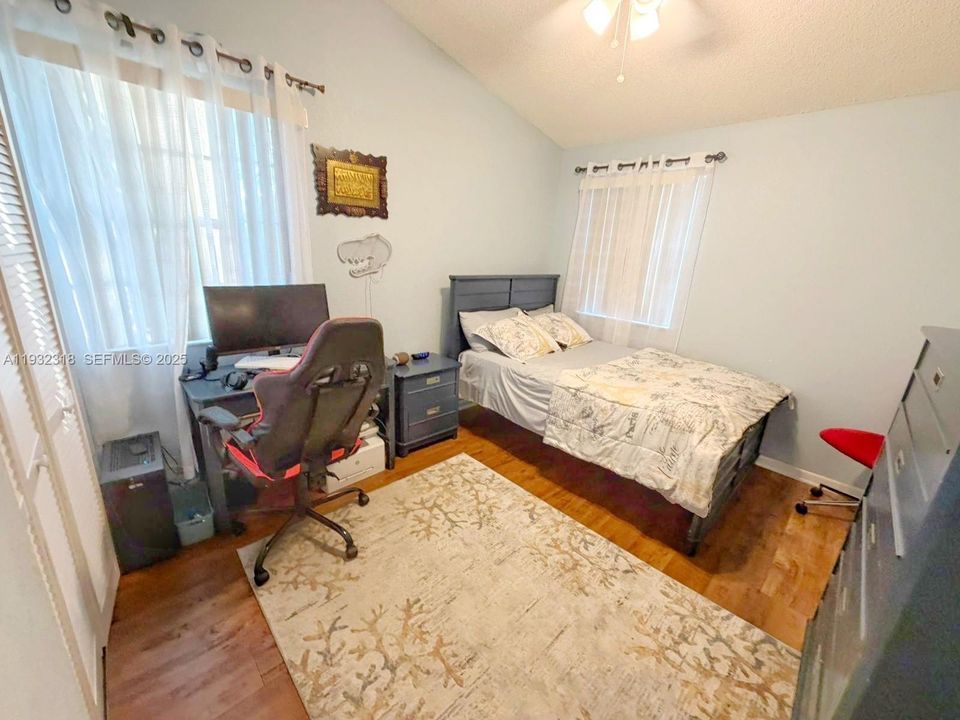 For Sale: $449,950 (3 beds, 2 baths, 1635 Square Feet)