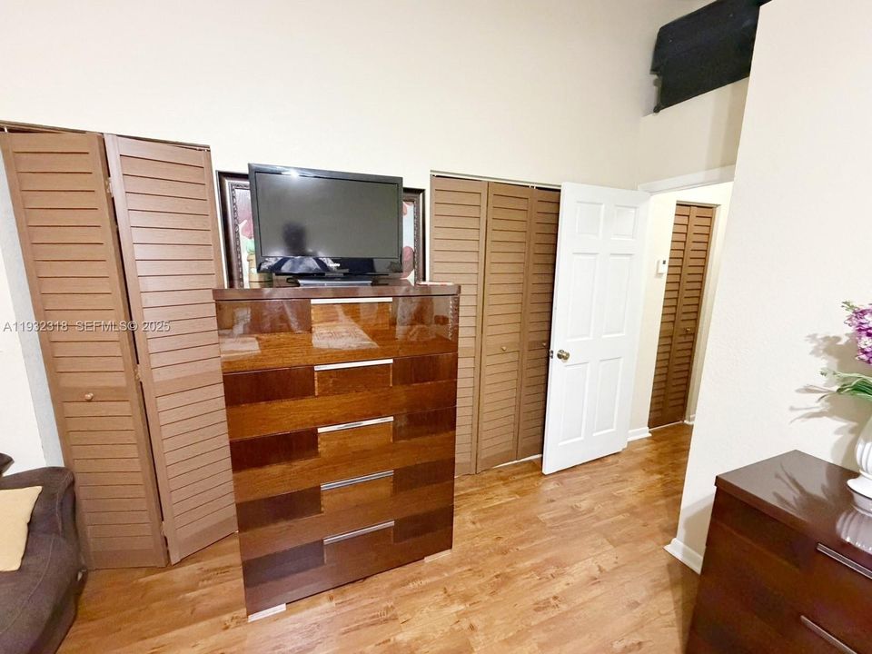 For Sale: $449,950 (3 beds, 2 baths, 1635 Square Feet)