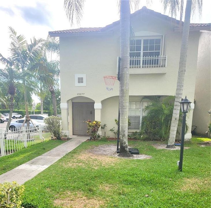 For Sale: $449,950 (3 beds, 2 baths, 1635 Square Feet)