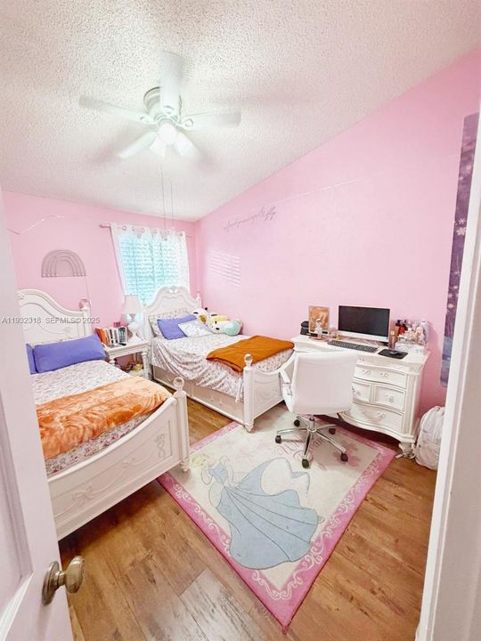 For Sale: $449,950 (3 beds, 2 baths, 1635 Square Feet)