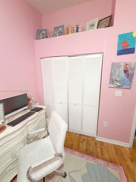 For Sale: $449,950 (3 beds, 2 baths, 1635 Square Feet)