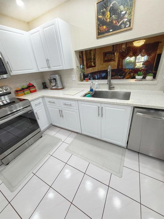 For Sale: $449,950 (3 beds, 2 baths, 1635 Square Feet)