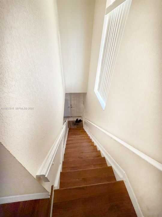 For Sale: $449,950 (3 beds, 2 baths, 1635 Square Feet)