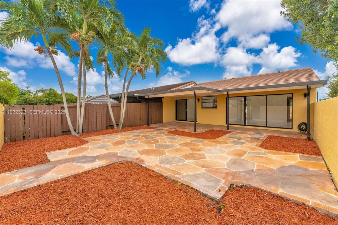 En Venta: $460,000 (2 camas, 1 baños, 1024 Pies cuadrados)