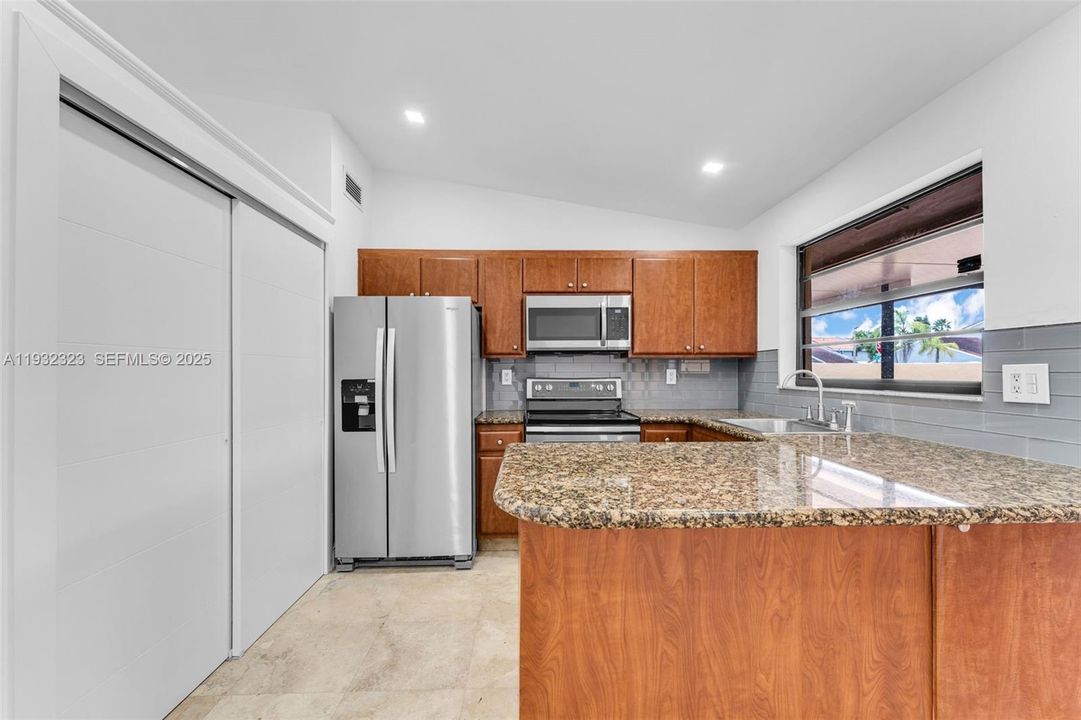 En Venta: $460,000 (2 camas, 1 baños, 1024 Pies cuadrados)