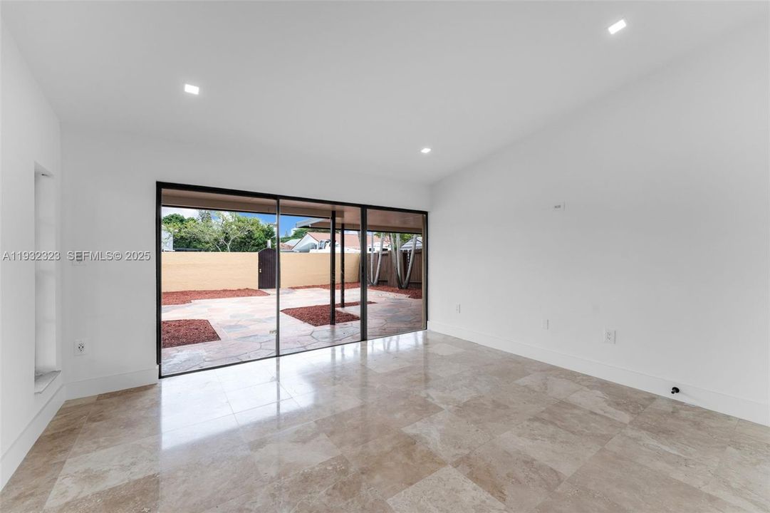 En Venta: $460,000 (2 camas, 1 baños, 1024 Pies cuadrados)