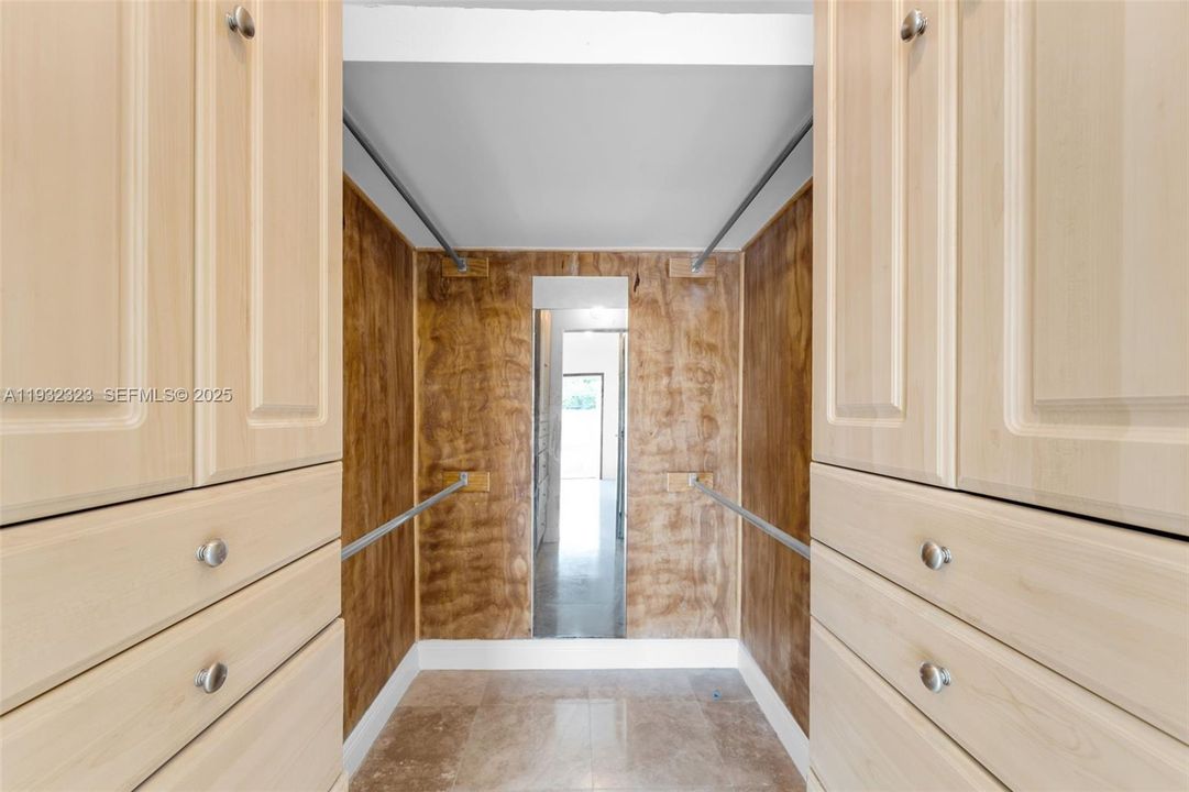 En Venta: $460,000 (2 camas, 1 baños, 1024 Pies cuadrados)