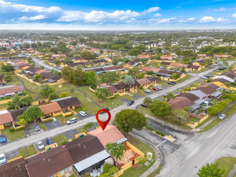 En Venta: $460,000 (2 camas, 1 baños, 1024 Pies cuadrados)