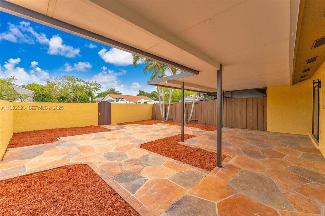 En Venta: $460,000 (2 camas, 1 baños, 1024 Pies cuadrados)