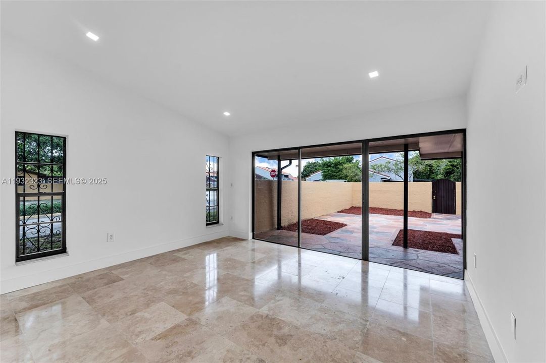 En Venta: $460,000 (2 camas, 1 baños, 1024 Pies cuadrados)