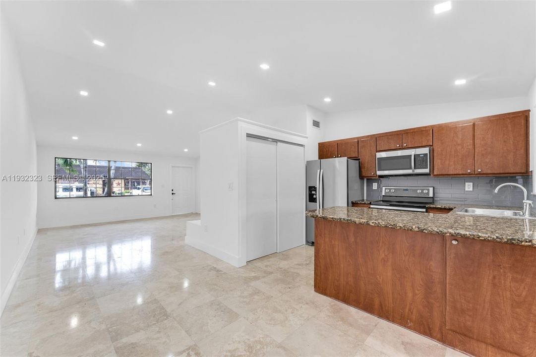 En Venta: $460,000 (2 camas, 1 baños, 1024 Pies cuadrados)