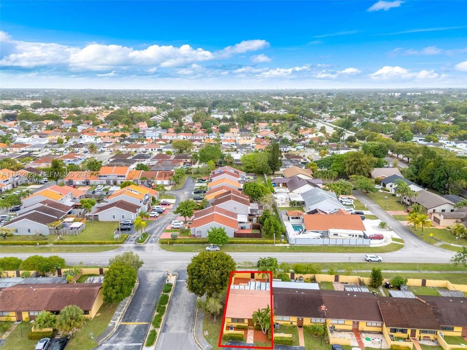 En Venta: $460,000 (2 camas, 1 baños, 1024 Pies cuadrados)