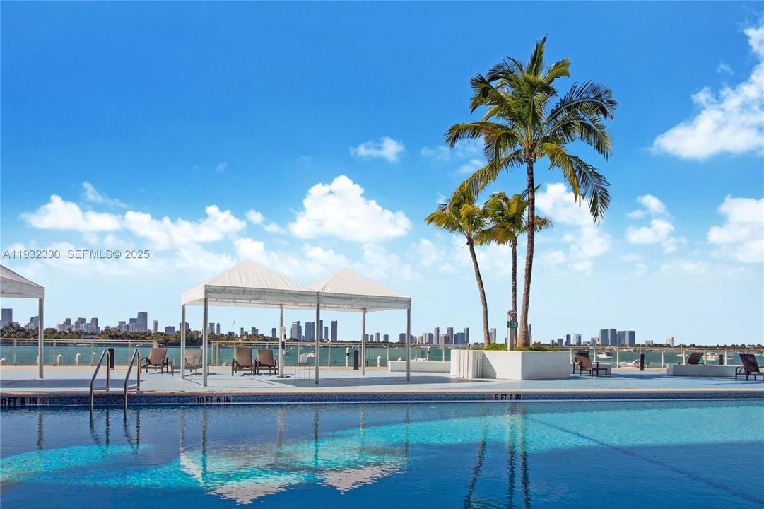 На продажу: $395,000 (1 спален, 1 ванн, 852 Квадратных фут)