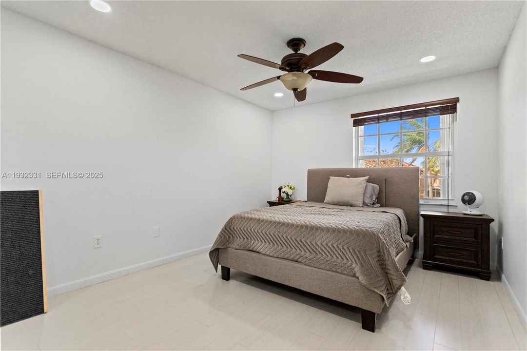 For Sale: $728,000 (4 beds, 2 baths, 2942 Square Feet)