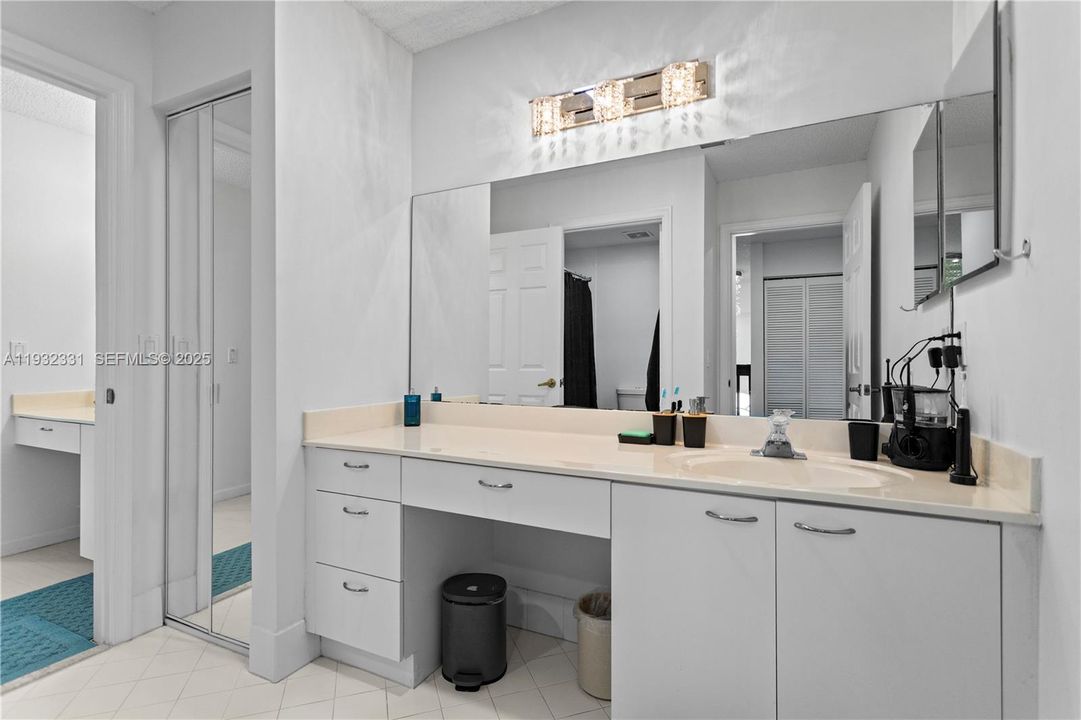 For Sale: $728,000 (4 beds, 2 baths, 2942 Square Feet)