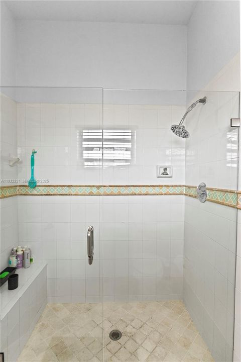 For Sale: $728,000 (4 beds, 2 baths, 2942 Square Feet)