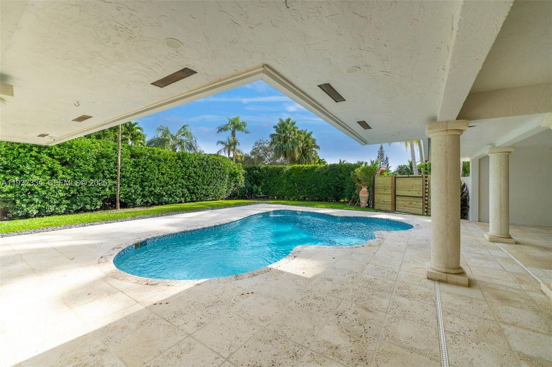 待售: $1,249,000 (4 贝兹, 3 浴室, 2751 平方英尺)