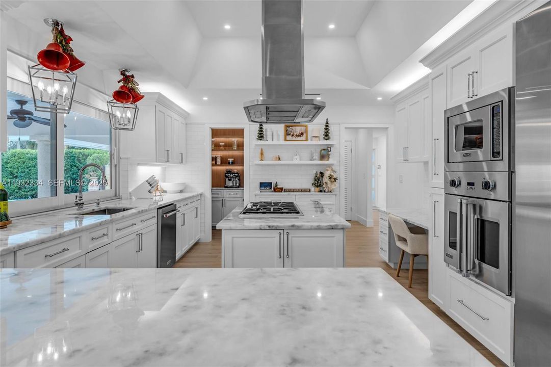 待售: $1,249,000 (4 贝兹, 3 浴室, 2751 平方英尺)