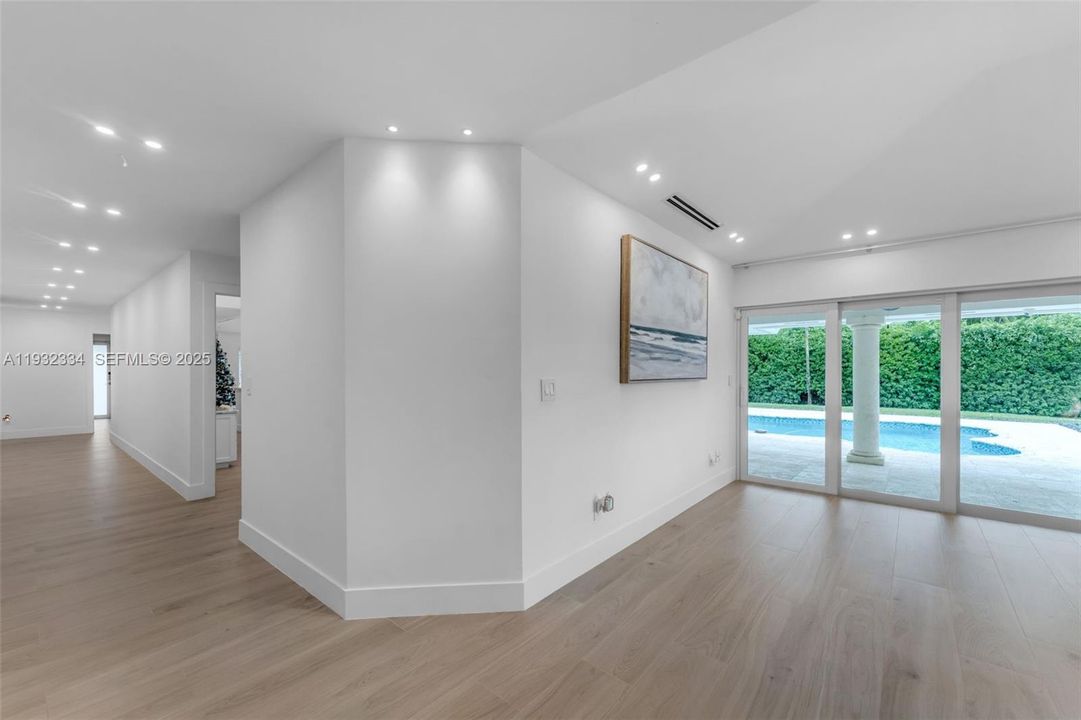 待售: $1,249,000 (4 贝兹, 3 浴室, 2751 平方英尺)