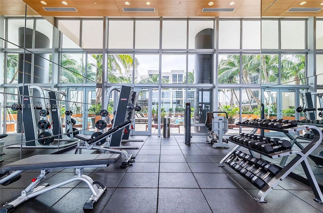 待售: $810,000 (2 贝兹, 2 浴室, 1242 平方英尺)