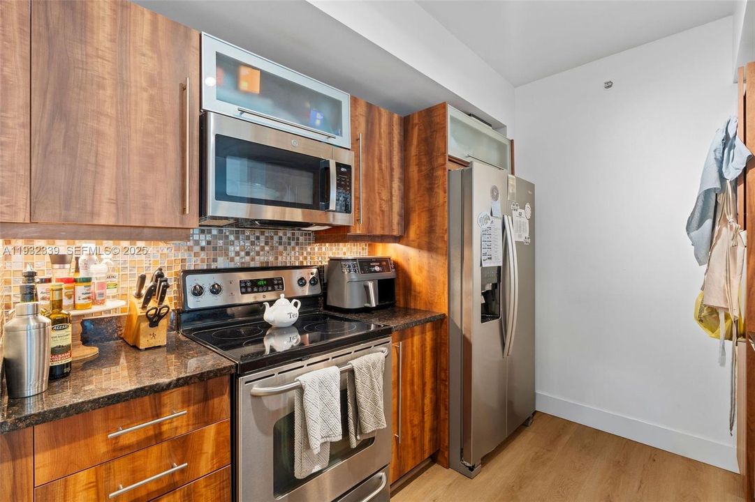 На продажу: $485,000 (2 спален, 2 ванн, 1155 Квадратных фут)