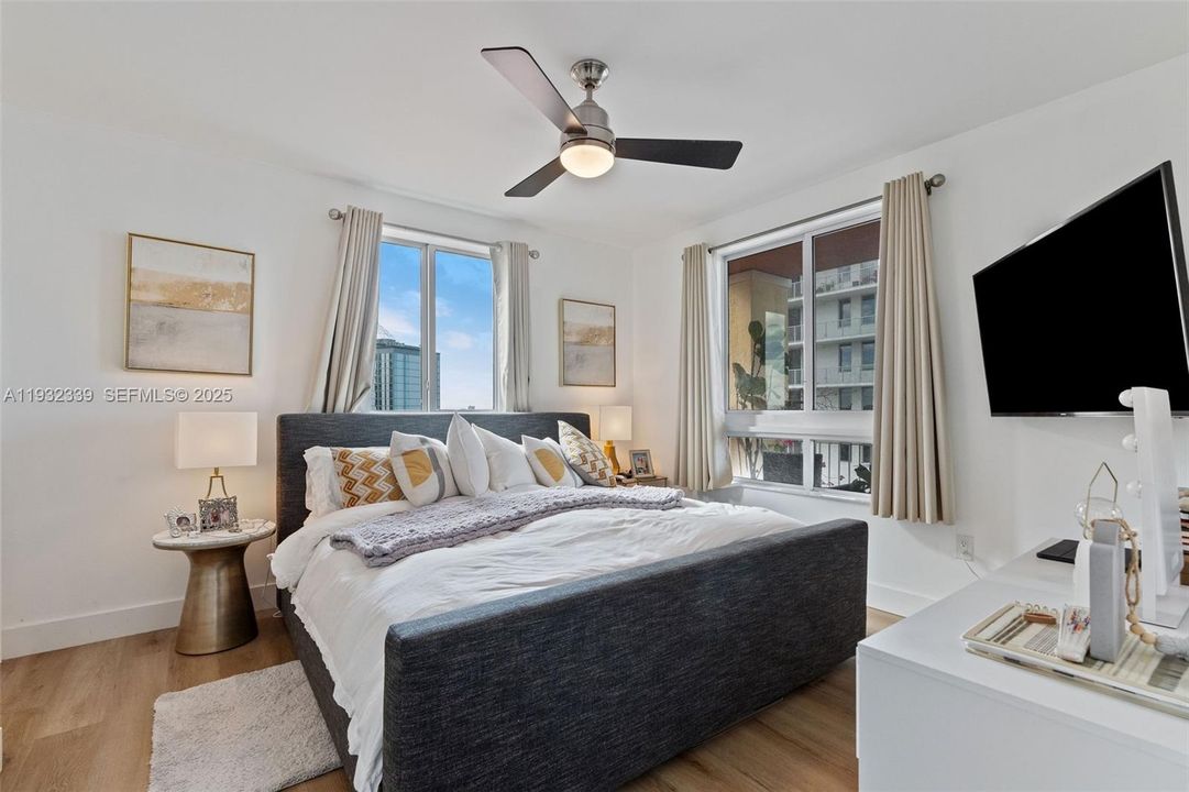 На продажу: $485,000 (2 спален, 2 ванн, 1155 Квадратных фут)