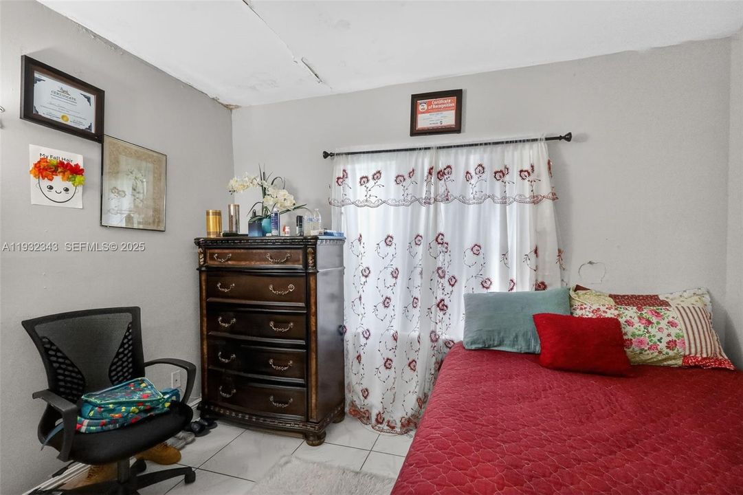 На продажу: $549,000 (3 спален, 2 ванн, 1672 Квадратных фут)