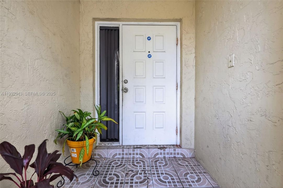 На продажу: $549,000 (3 спален, 2 ванн, 1672 Квадратных фут)