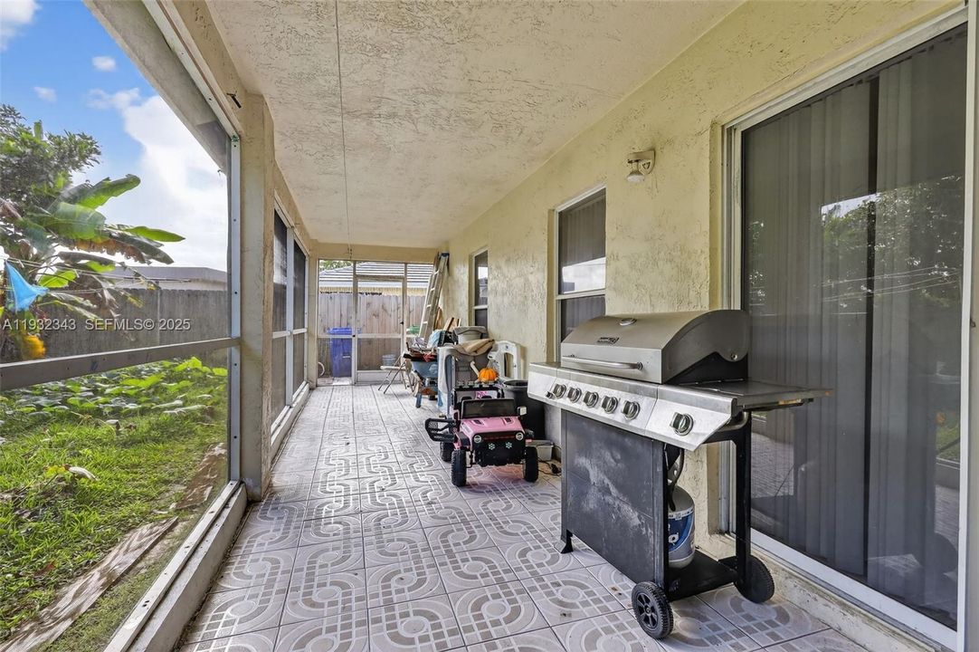 На продажу: $549,000 (3 спален, 2 ванн, 1672 Квадратных фут)