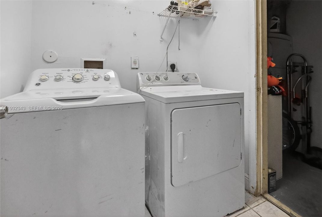 На продажу: $549,000 (3 спален, 2 ванн, 1672 Квадратных фут)