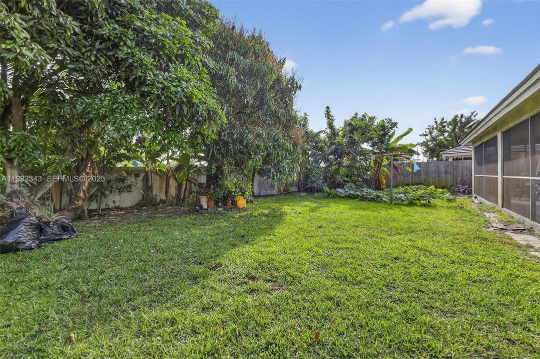 На продажу: $549,000 (3 спален, 2 ванн, 1672 Квадратных фут)