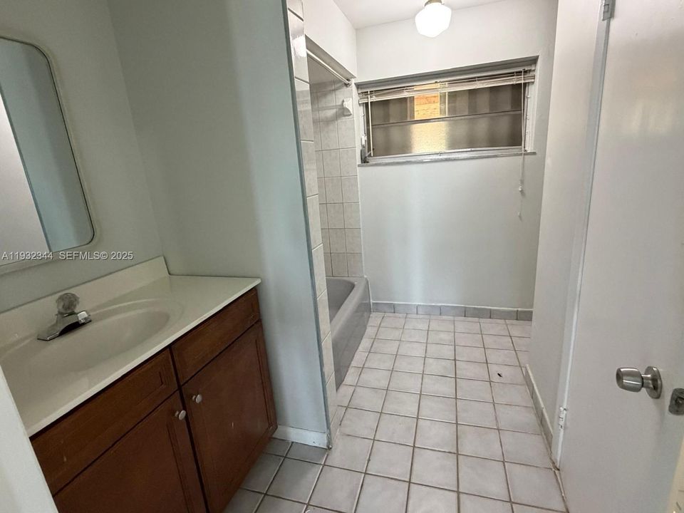 В аренду: $3,000 (3 спален, 2 ванн, 1440 Квадратных фут)