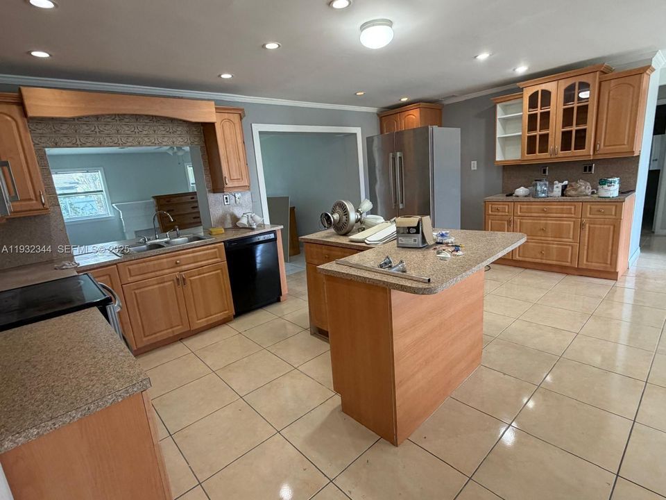 В аренду: $3,000 (3 спален, 2 ванн, 1440 Квадратных фут)