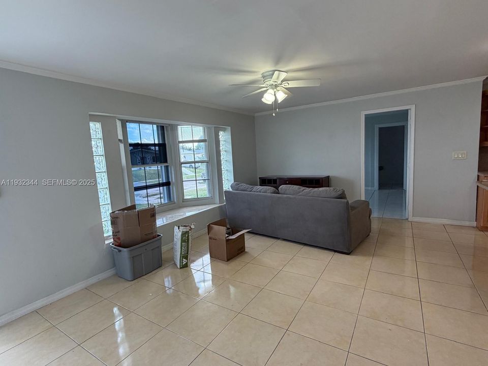 В аренду: $3,000 (3 спален, 2 ванн, 1440 Квадратных фут)