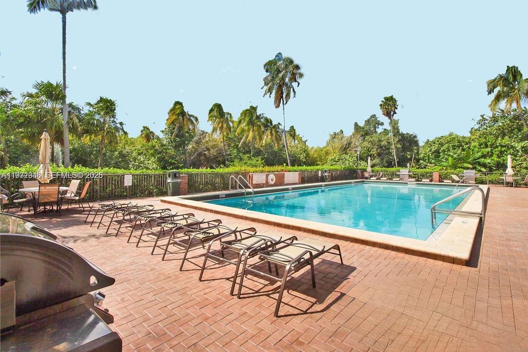 В аренду: $6,900 (2 спален, 2 ванн, 1532 Квадратных фут)