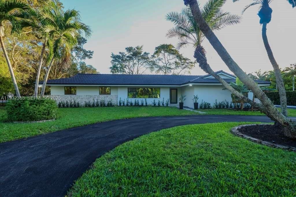 En Venta: $1,595,555 (5 camas, 3 baños, 2961 Pies cuadrados)