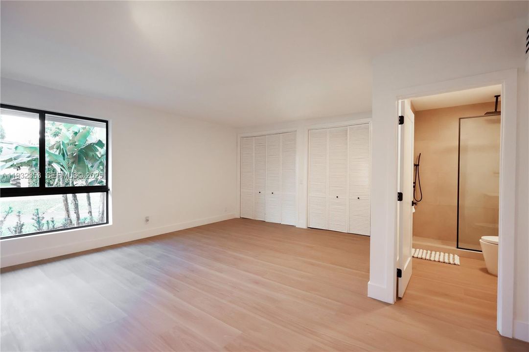 En Venta: $1,595,555 (5 camas, 3 baños, 2961 Pies cuadrados)