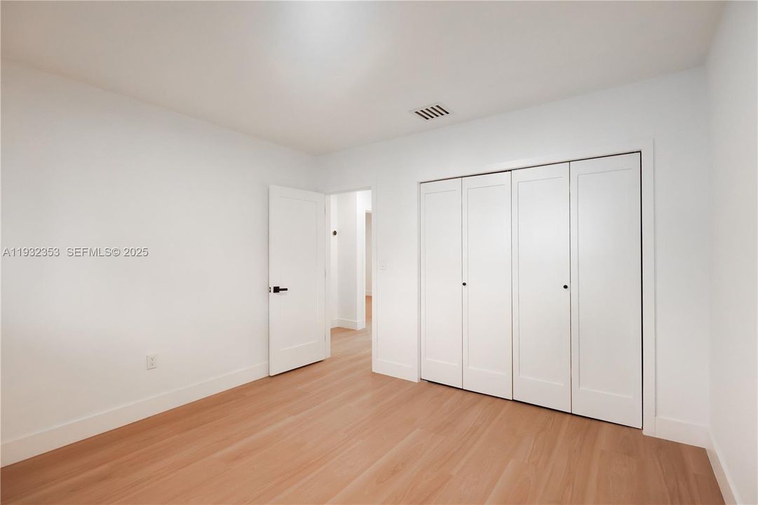 En Venta: $1,595,555 (5 camas, 3 baños, 2961 Pies cuadrados)