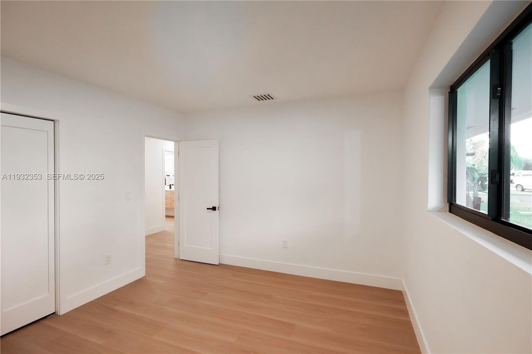 En Venta: $1,595,555 (5 camas, 3 baños, 2961 Pies cuadrados)