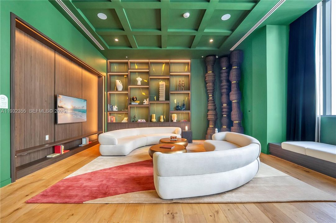 На продажу: $774,999 (2 спален, 2 ванн, 825 Квадратных фут)