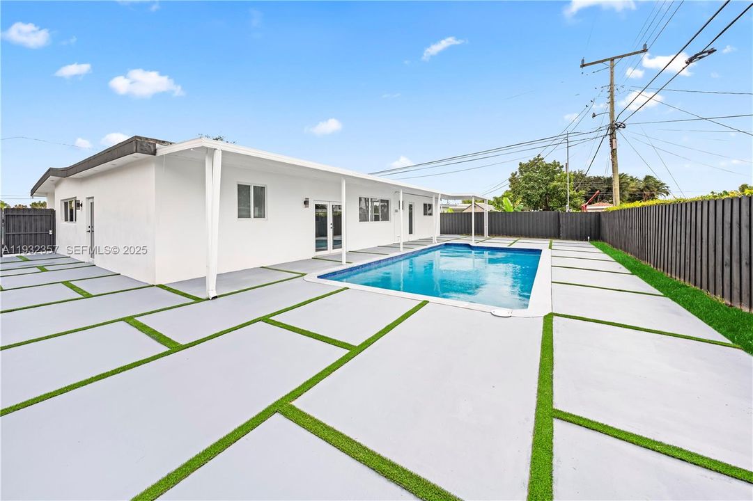 En Venta: $950,000 (5 camas, 4 baños, 2190 Pies cuadrados)