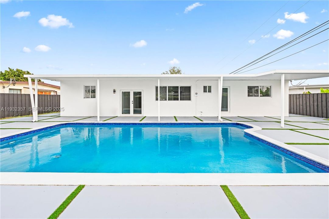 En Venta: $950,000 (5 camas, 4 baños, 2190 Pies cuadrados)