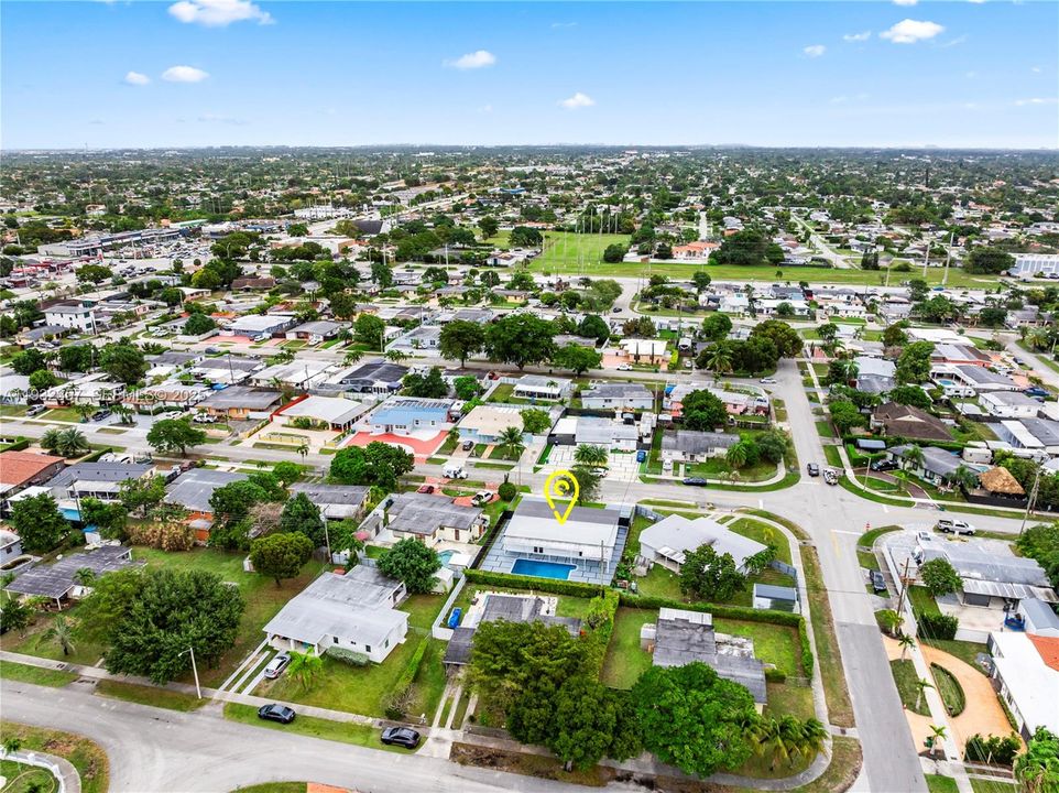 En Venta: $950,000 (5 camas, 4 baños, 2190 Pies cuadrados)